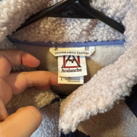 Women’s Avalanche Dark Blue Cresm Sherpa Fleece Vest Size Large - Picture 3 of 4